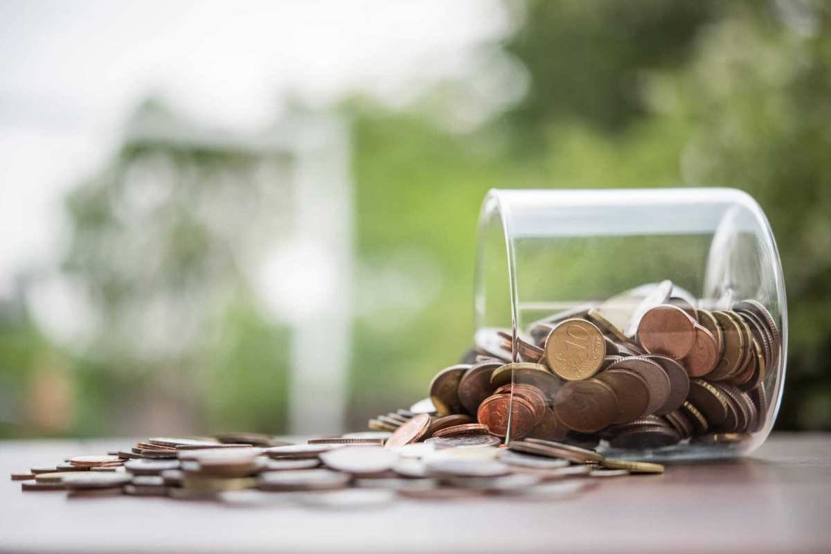 Understanding the Key Differences Between CDs and Annuities