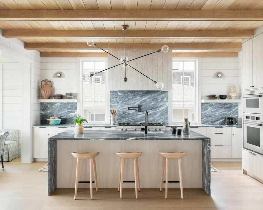 Chic White Kitchen Inspirations – 10 Tips for Contemporary Designs