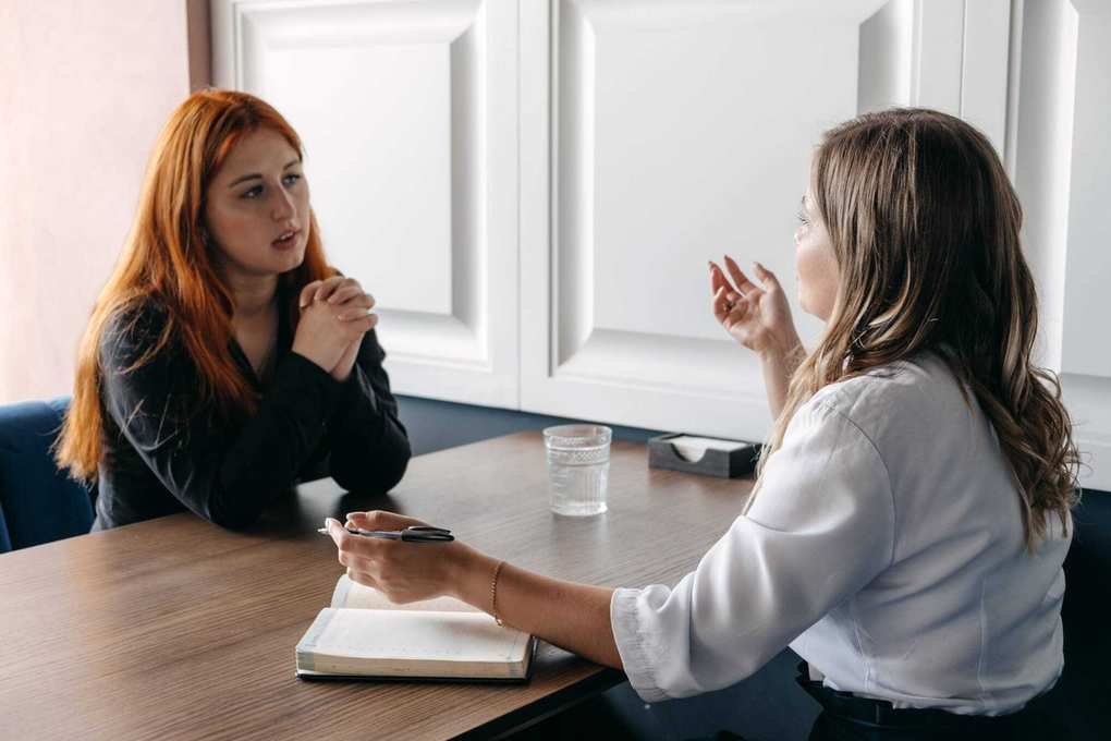 Deciding Between a Financial Advisor and Advice: What You Need