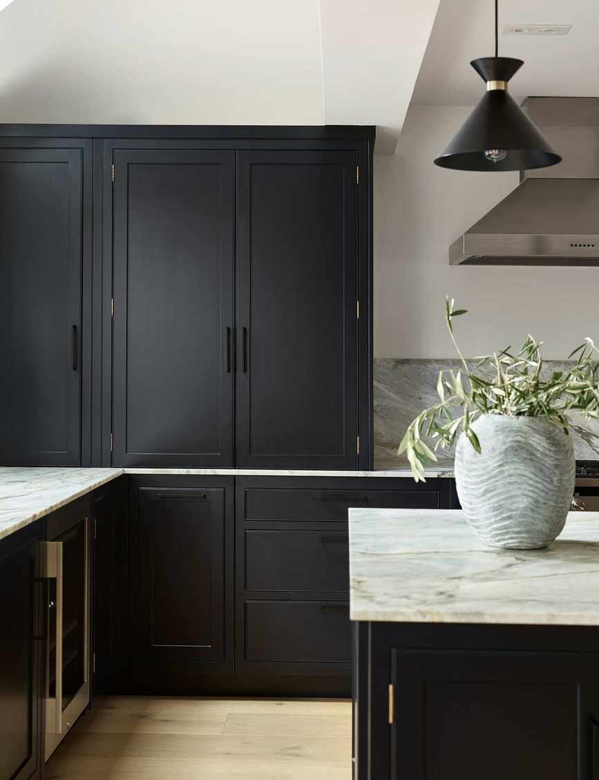 Black and white kitchen
