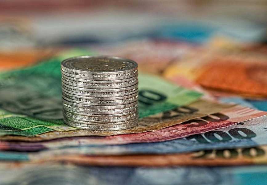 How to Avoid Travel Bank Fees - Travel Like Anna
