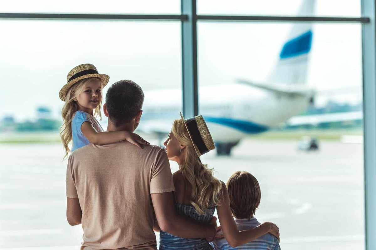 Creating a Holiday Travel Budget to Maximize Your Savings