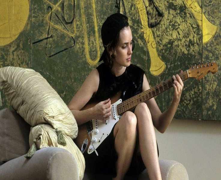 Winona Ryder's '90s Living Room: Chic Yellow and Green Color Palette