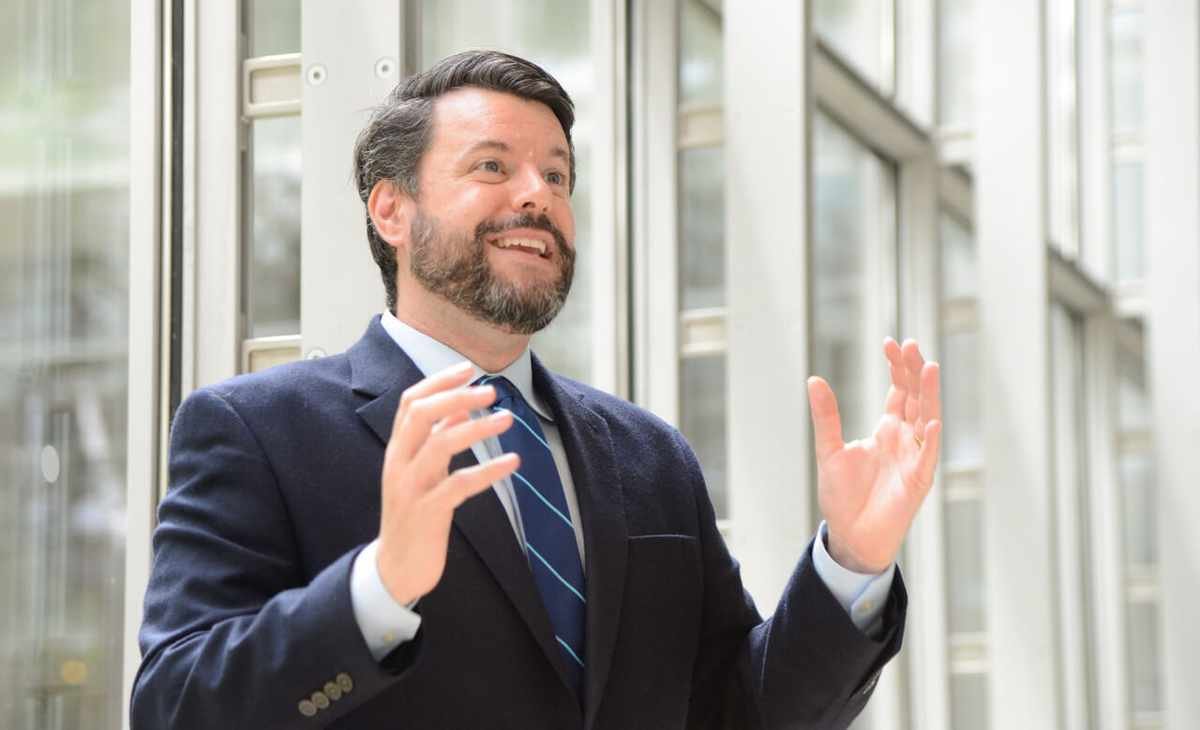Mastering Conversations: Insights from Charles Duhigg
