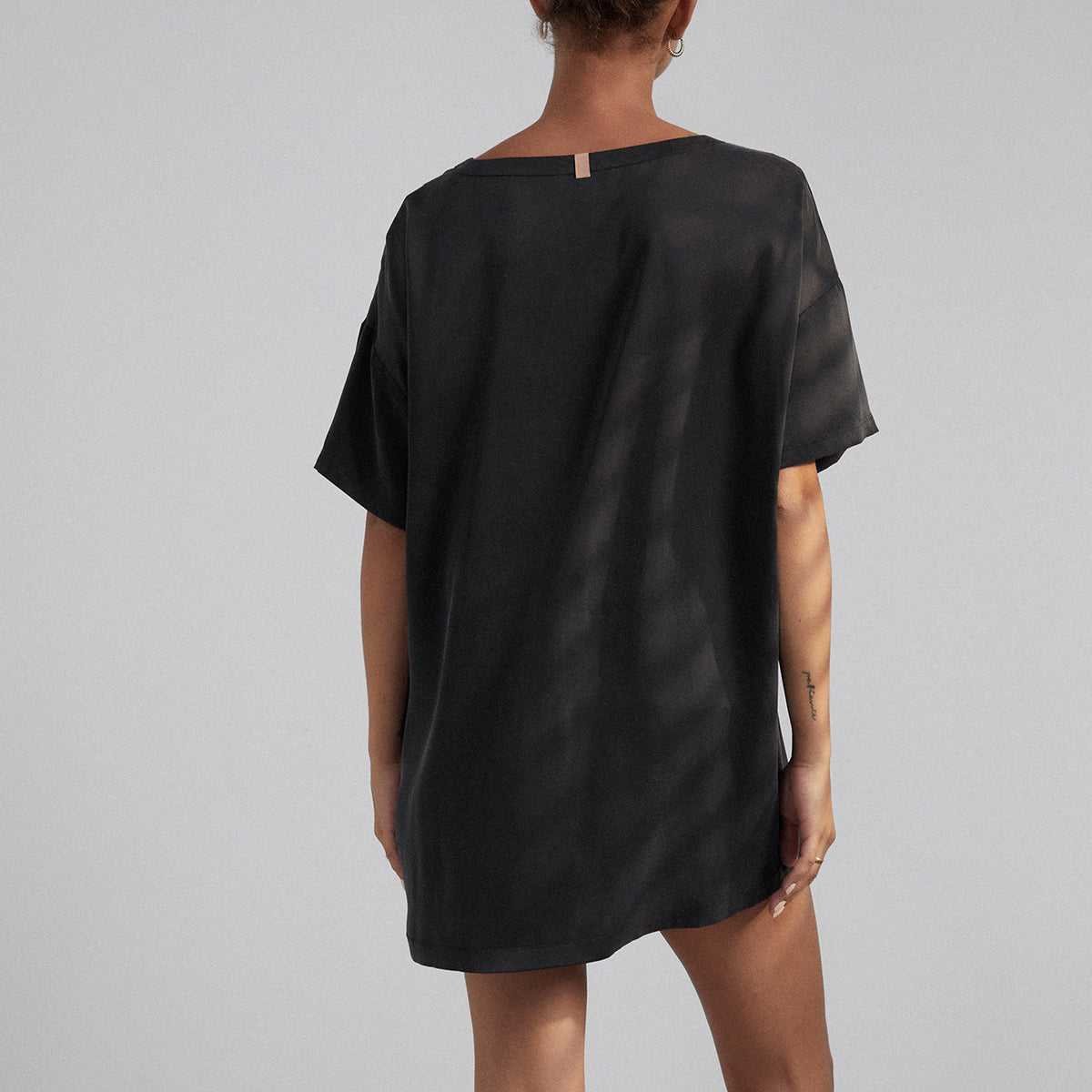 Lunya Silk Pajama Set: Oversized Tee and Shorts for Comfort