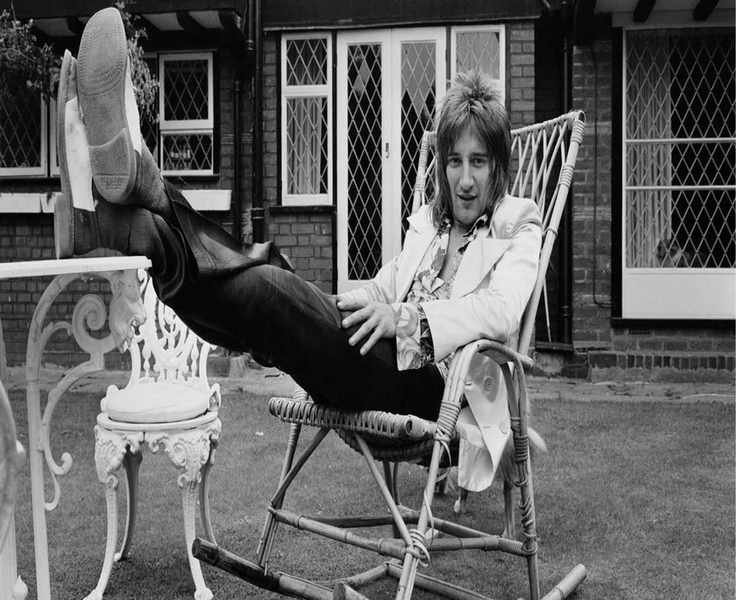 Vintage Outdoor Furniture Inspired by Rod Stewart's 1970s Garden