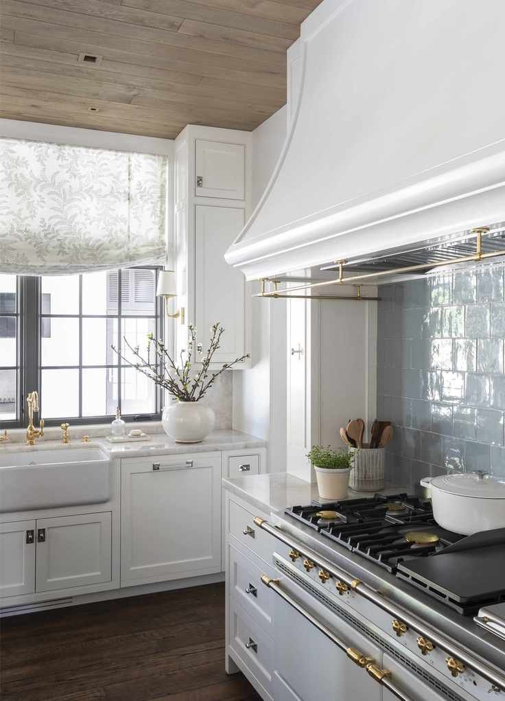 Blue and white kitchen