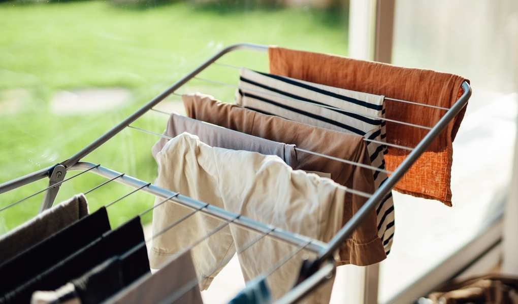 6 Common Mistakes to Avoid When Washing Colored Clothes
