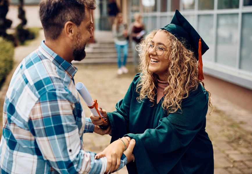 Ways to Guide Your Young Adult Children Towards Financial Independence