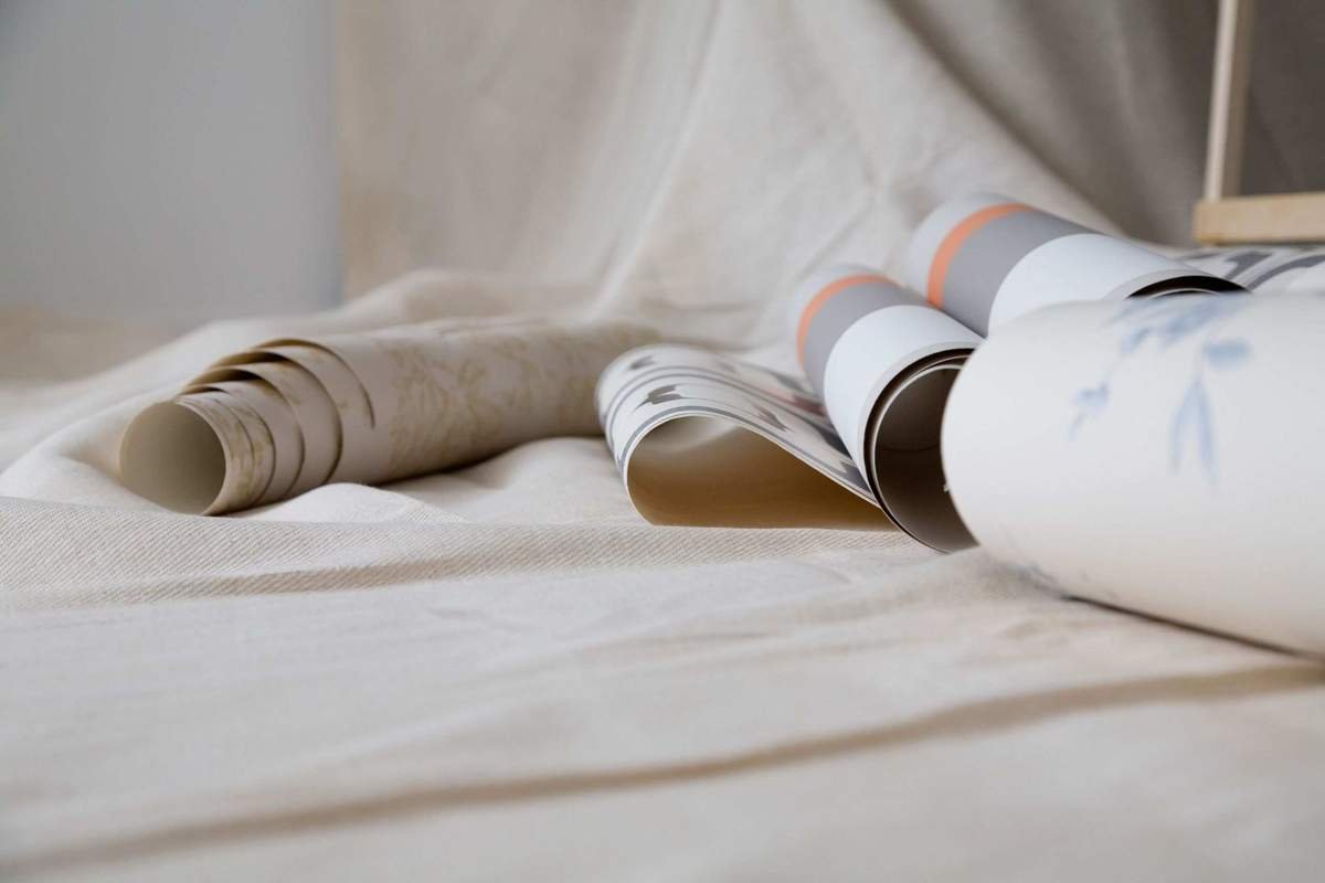 Mastering Wallpapering Corners: 5 Steps for Professional Results