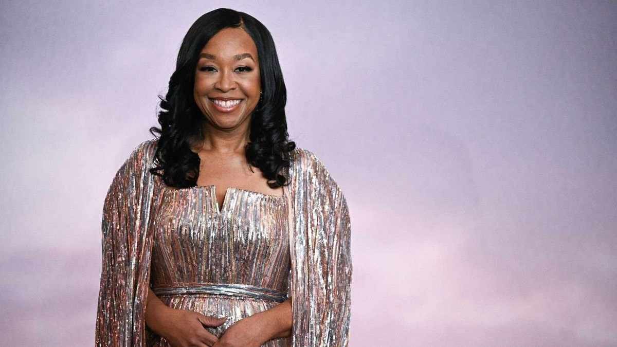 Shonda Rhimes' Living Room Redefines Pattern Layering Elegance